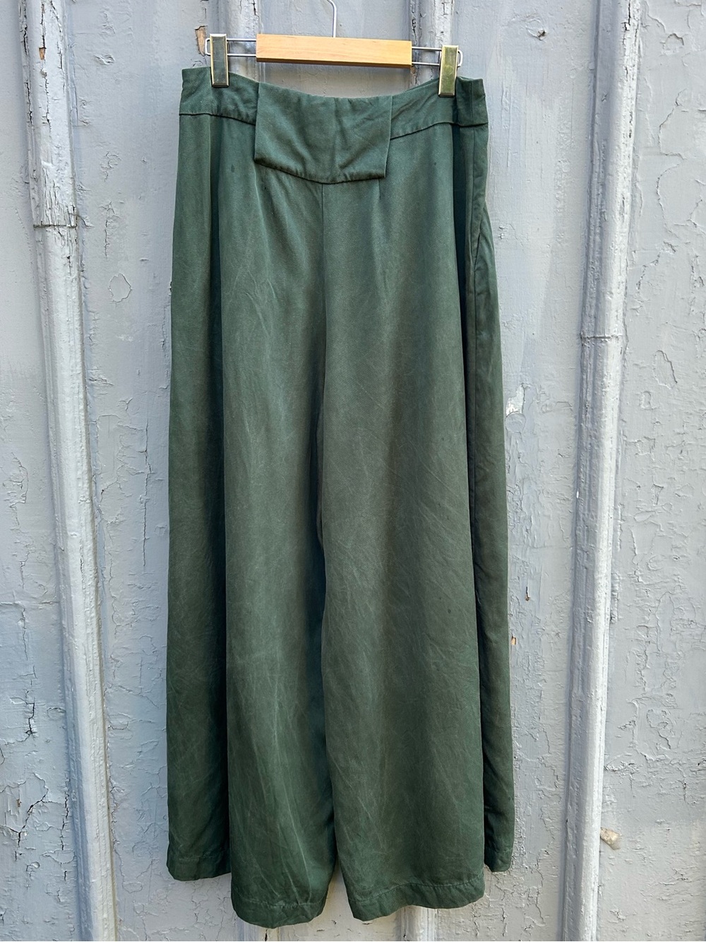 Body bag by Jude Green Nancy Wideleg Pants, size M - Picture 4 of 13